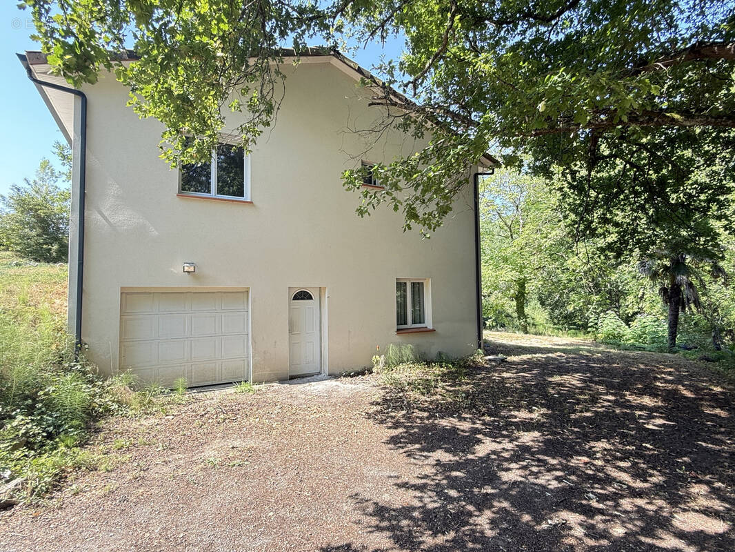 Maison à L'HONOR-DE-COS