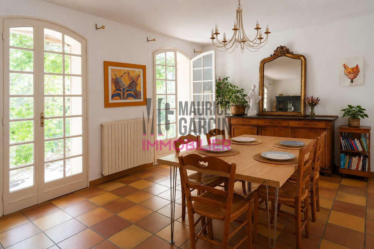 Maison à CHATEAURENARD