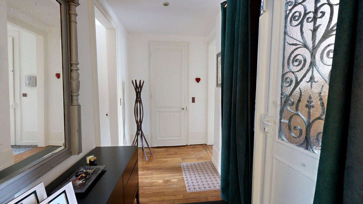 Fontaine Argent : appartement de cartactère de 169 m2 avec 4 chambres - photo 7