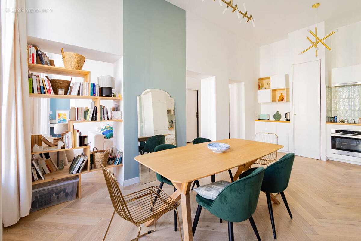 Appartement à MARSEILLE-2E