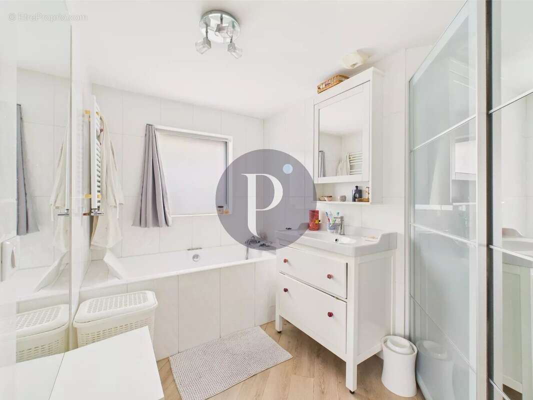 Maison à LE PLESSIS-ROBINSON