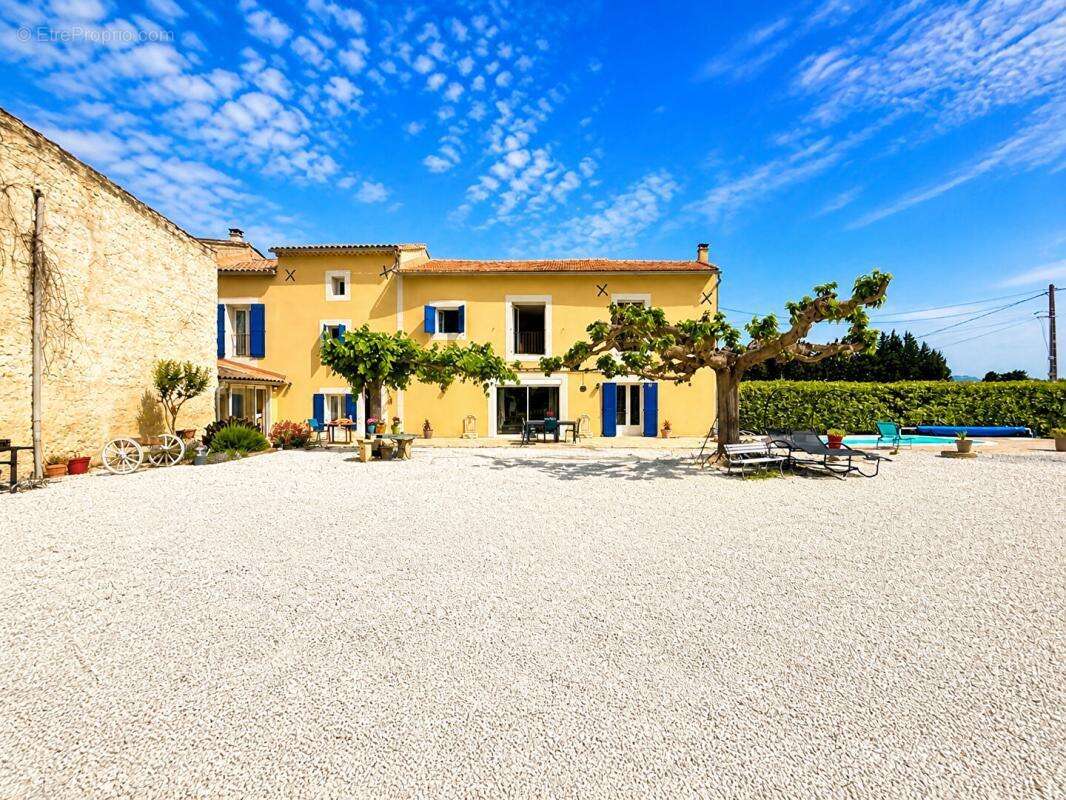 Maison à COURTHEZON