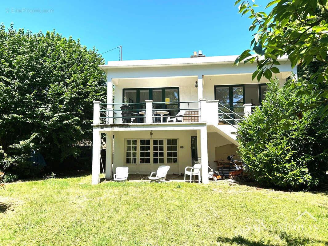Maison à MEULAN
