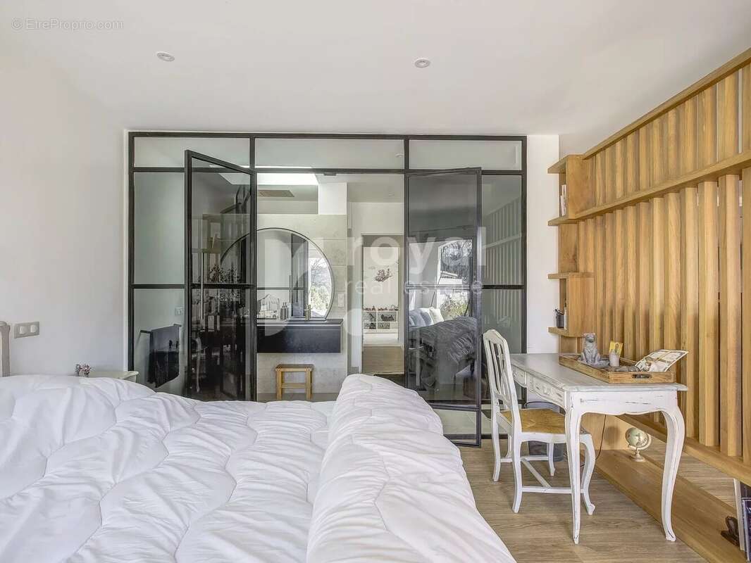 Maison à MOUGINS