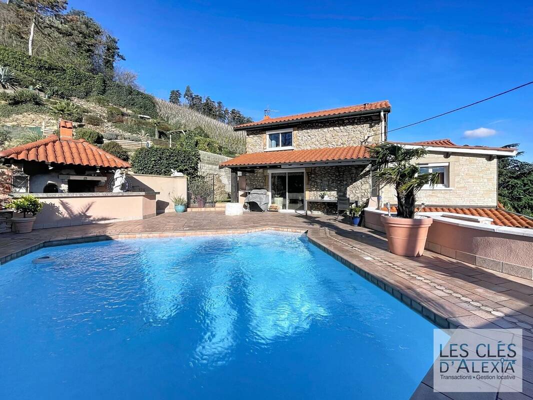 Maison à SAINT-CYR-SUR-LE-RHONE