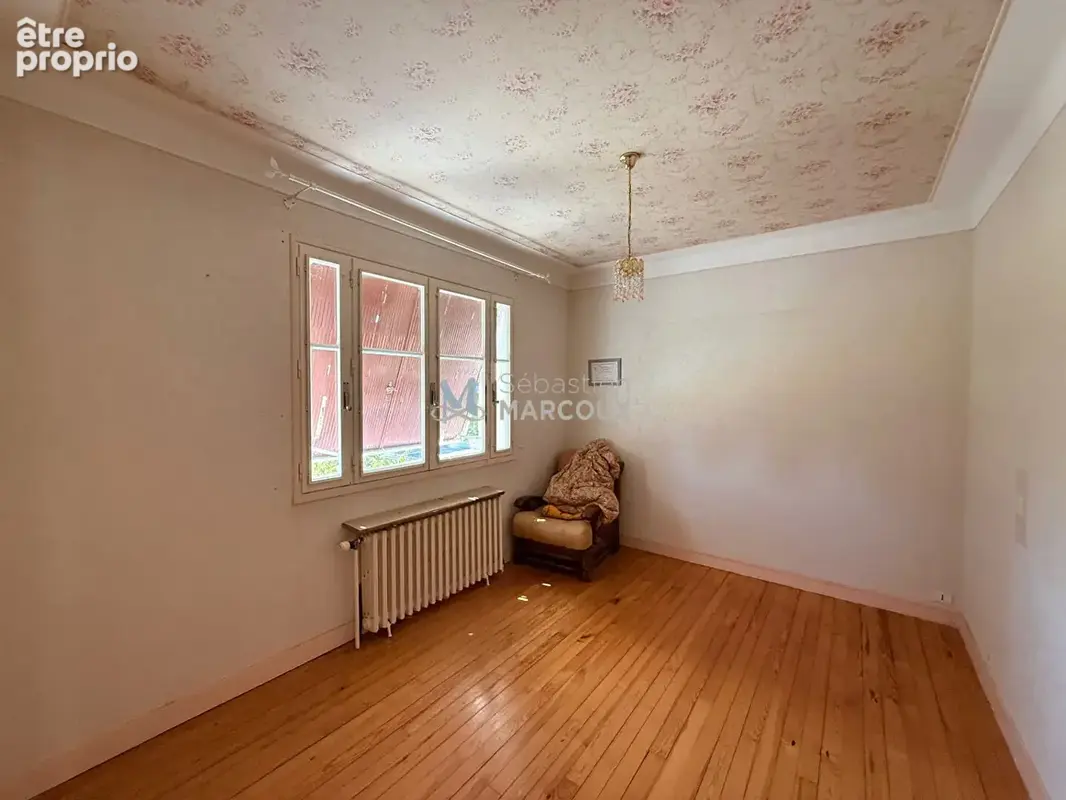 Montbrison (Moingt) Villa  F5  (96.55 m2 hab) + sous sol + combles aménagés, avec beau potentiel - photo 10