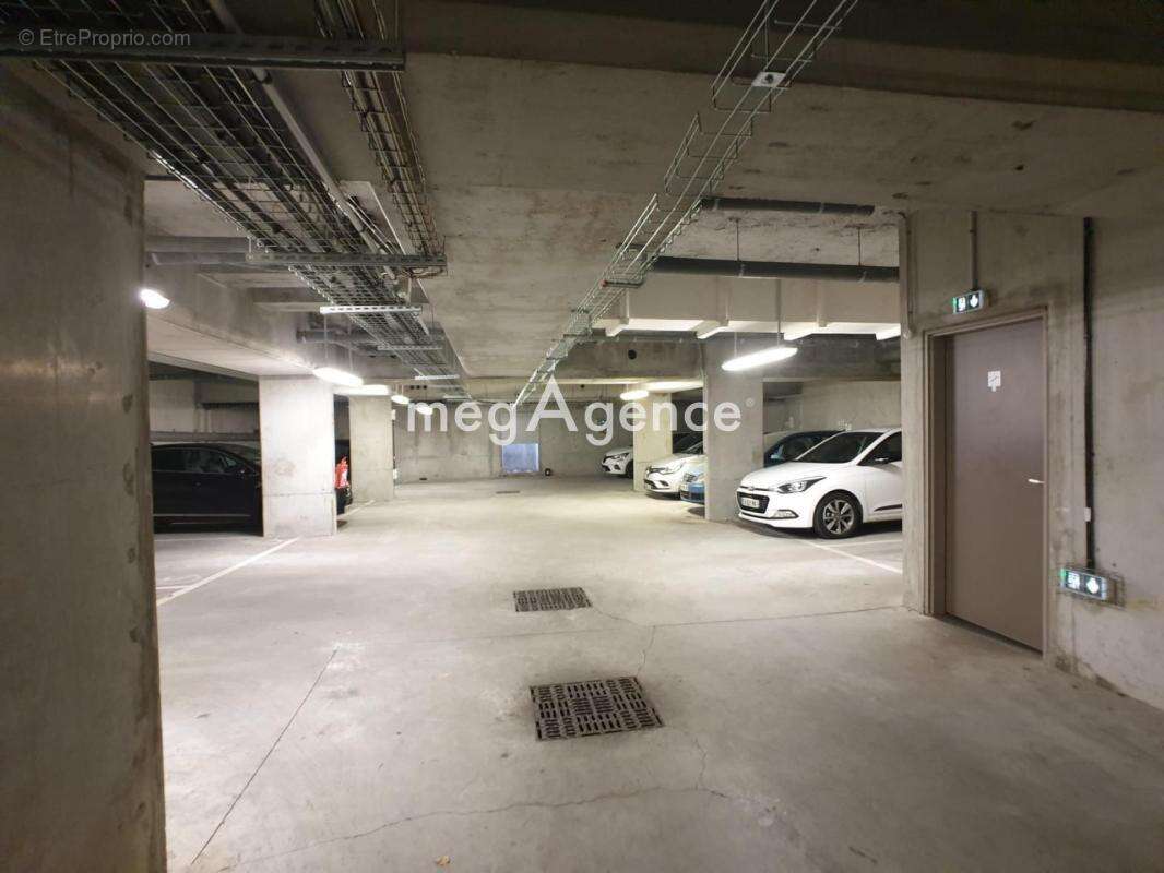 Appartement 2 pieces 44 m² avec balcon et 2 parkings - photo 9