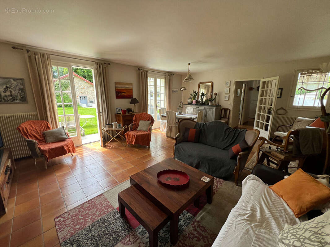 Maison à MONTFORT-L'AMAURY