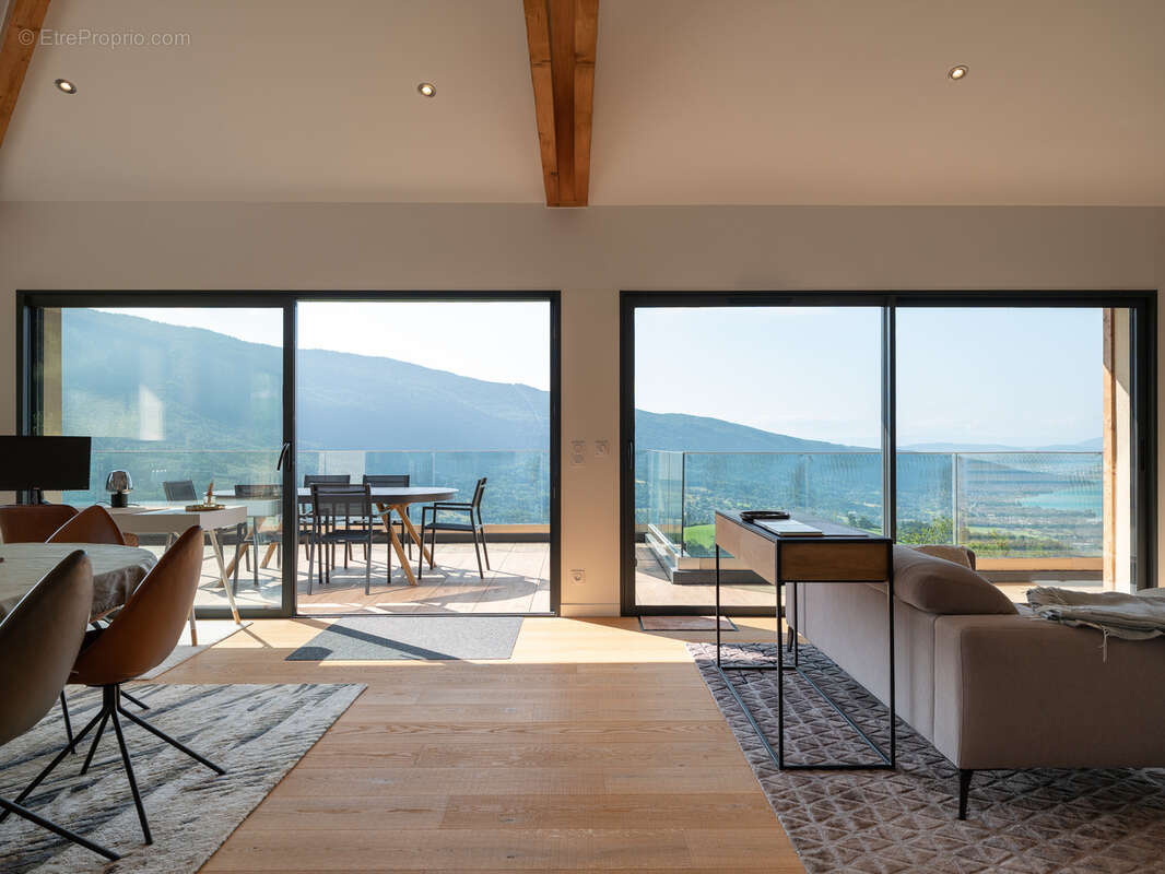 Maison à SAINT-JORIOZ