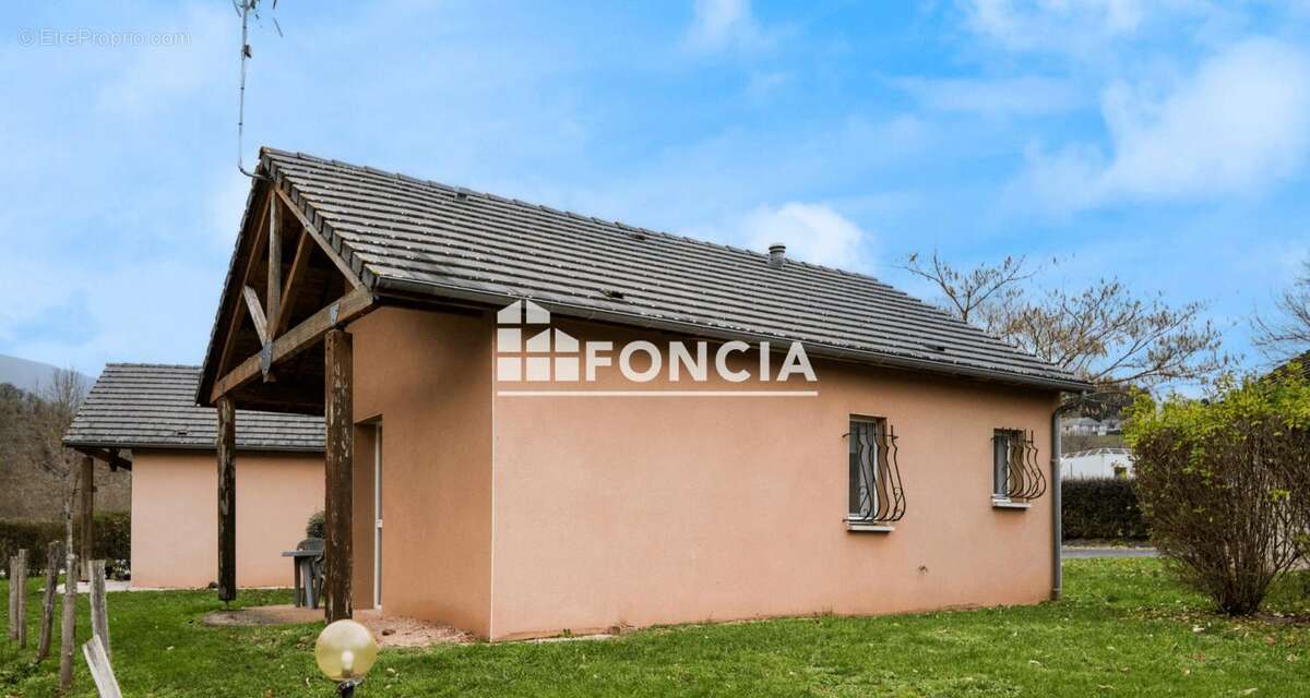 Maison à SAINT-GENIEZ-D'OLT