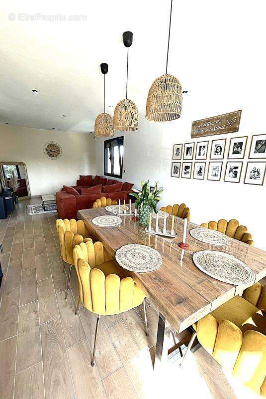 Maison à GREZIEU-LA-VARENNE