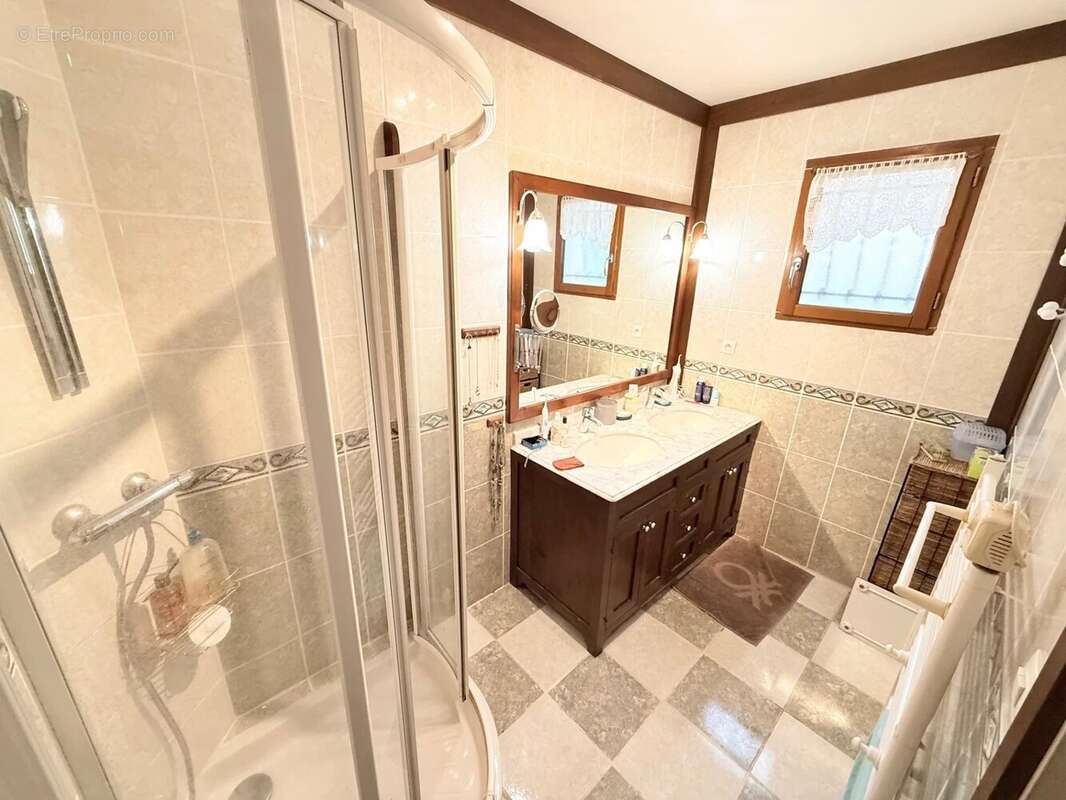 Maison à CROISY-SUR-EURE