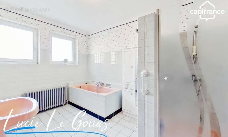 Maison individuelle de 186m² , 6 chambres, 2 garages, grand jardin - photo 9