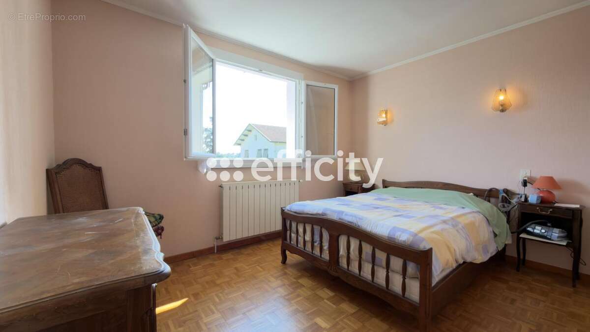 Maison à BEAUREPAIRE