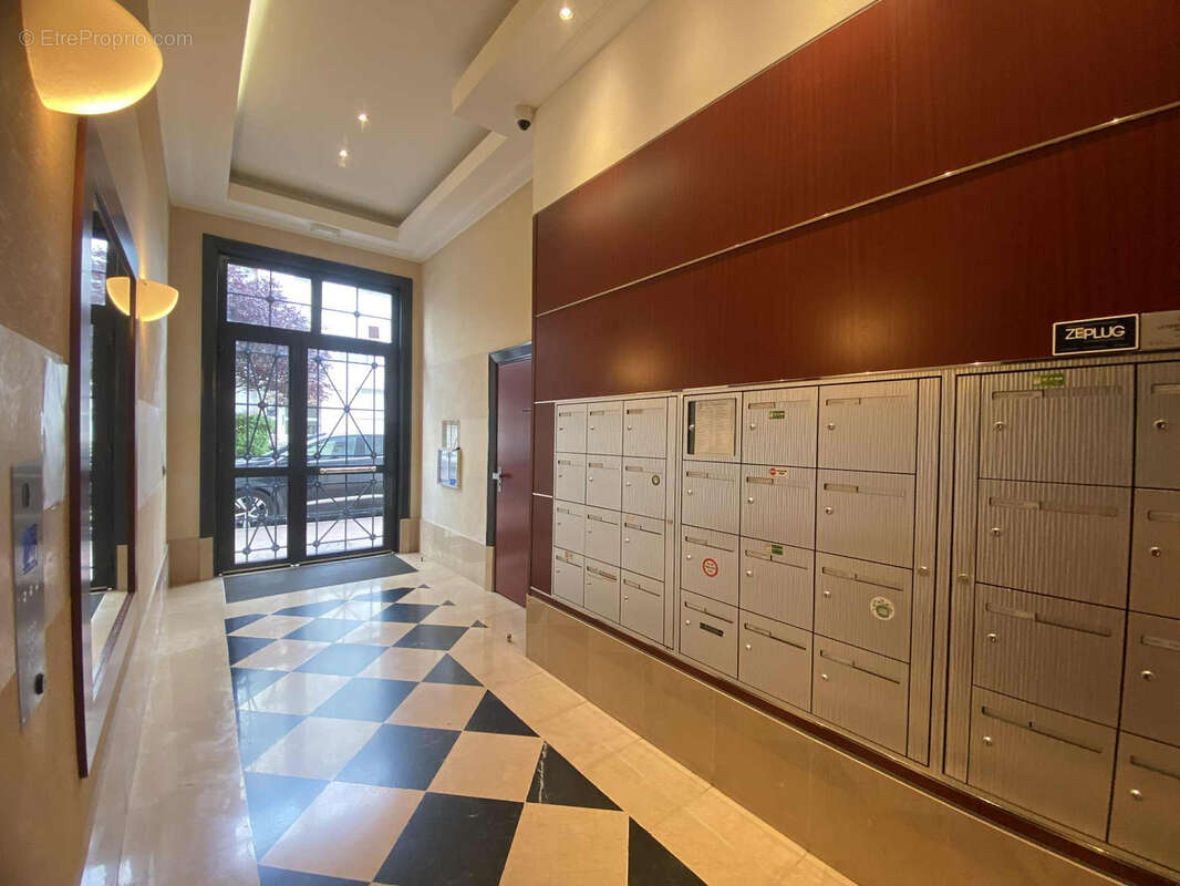 Appartement à LE PLESSIS-ROBINSON