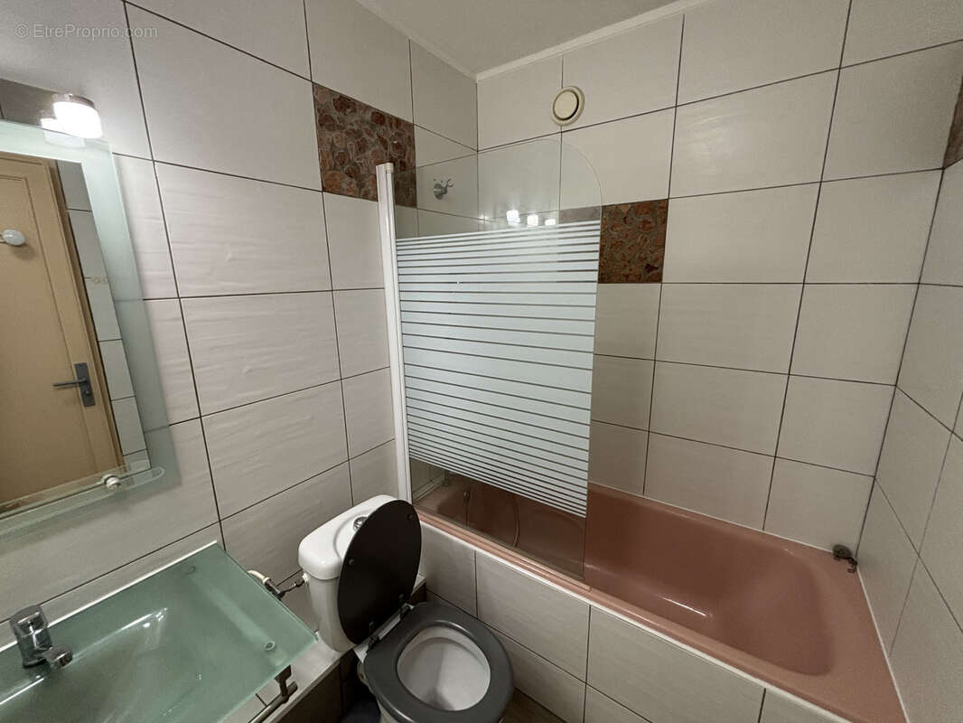 Appartement à COLLONGES-SOUS-SALEVE