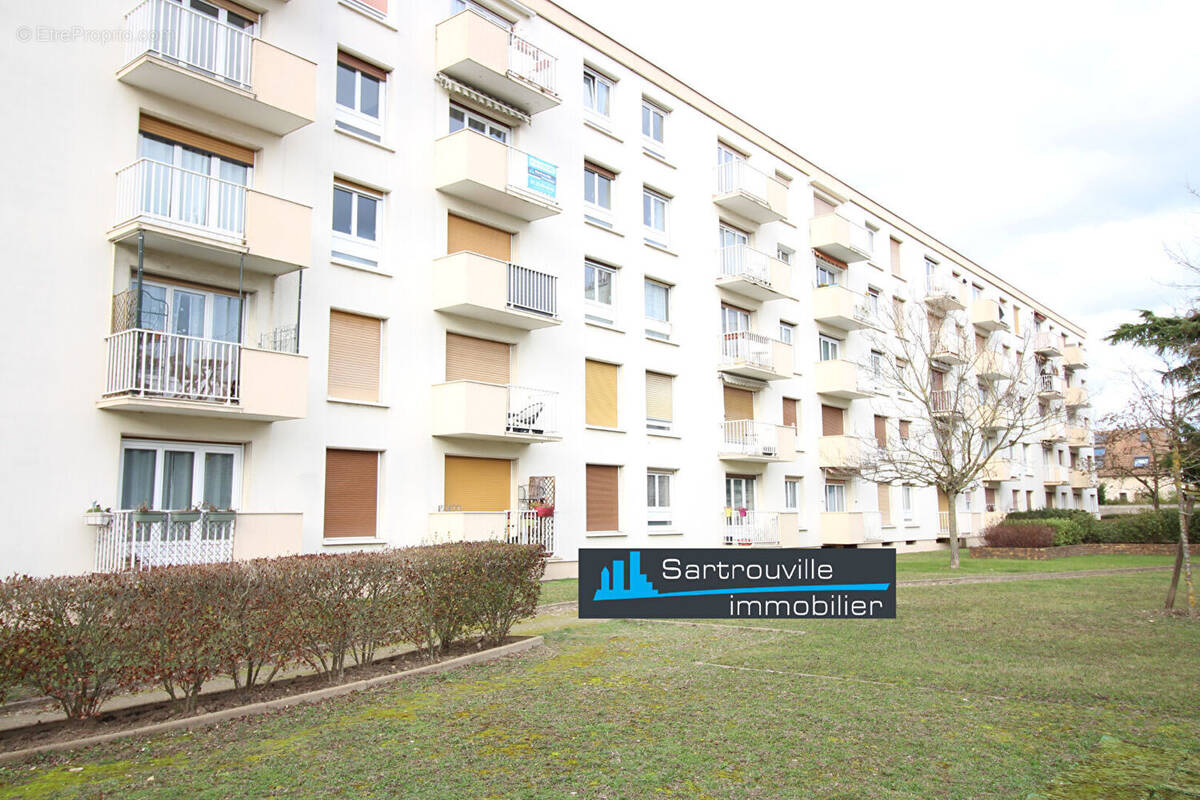 Appartement à HOUILLES