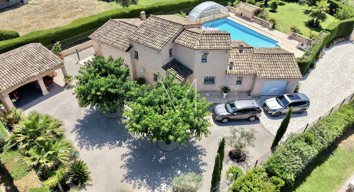 Maison à PLAN-DE-LA-TOUR