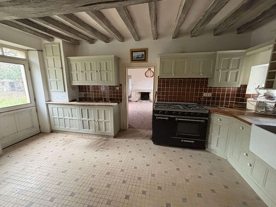 Maison à MOULIHERNE