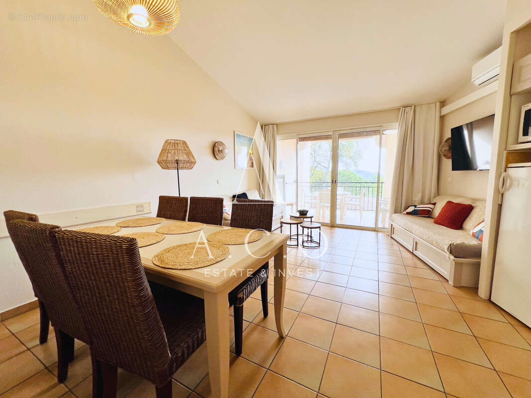 Appartement à GRIMAUD