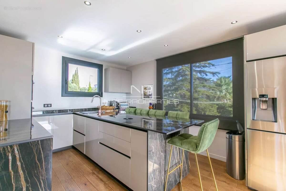 Appartement à COLOMARS