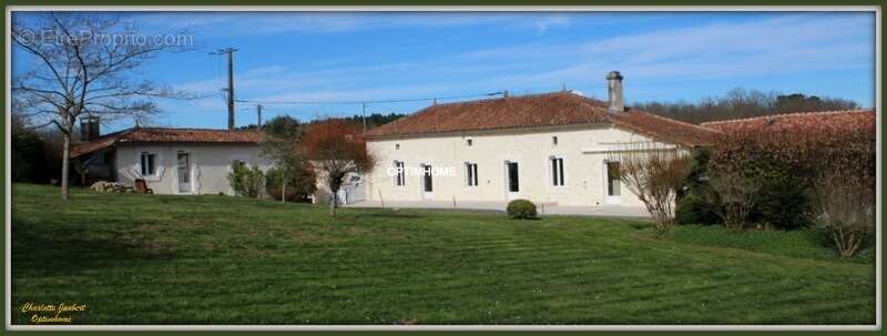 Maison à BROSSAC