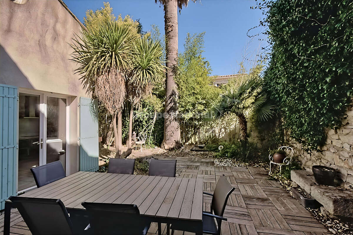 Maison à SAINT-LAURENT-D&#039;AIGOUZE