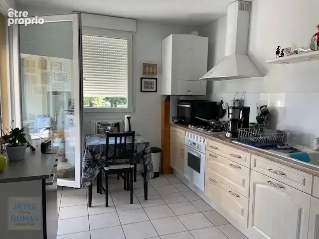 Chalon-sur-saone - bel appartement t3 - terrasse et garage - - photo 3