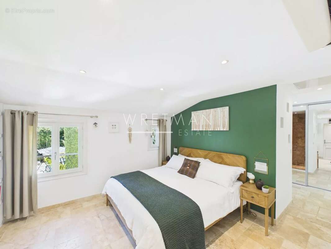 Villa rénovée avec piscine - Callian - photo 21