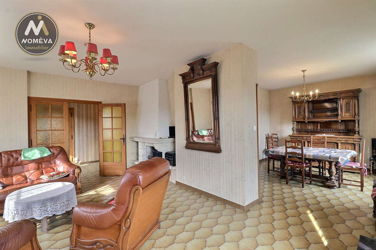 Maison à MONTFAUCON-EN-VELAY