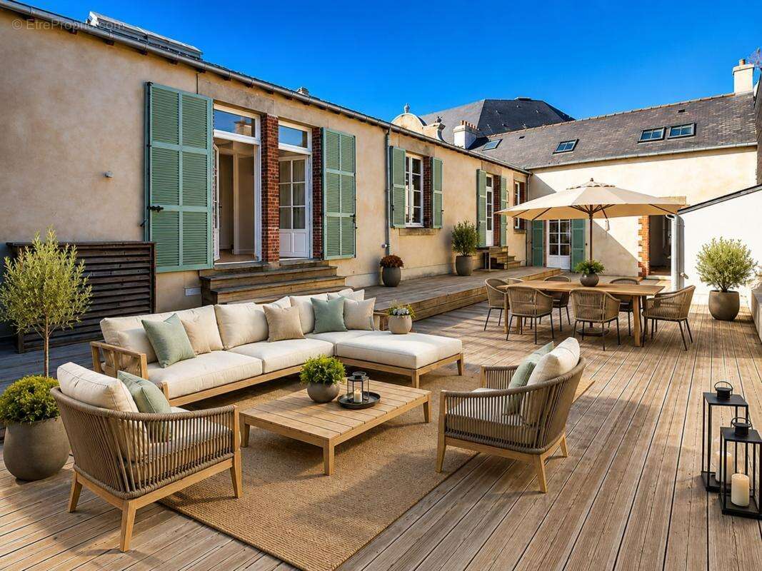 Maison de ville au pied des remparts  - 170m2 - plein centre - VANNES - photo 3