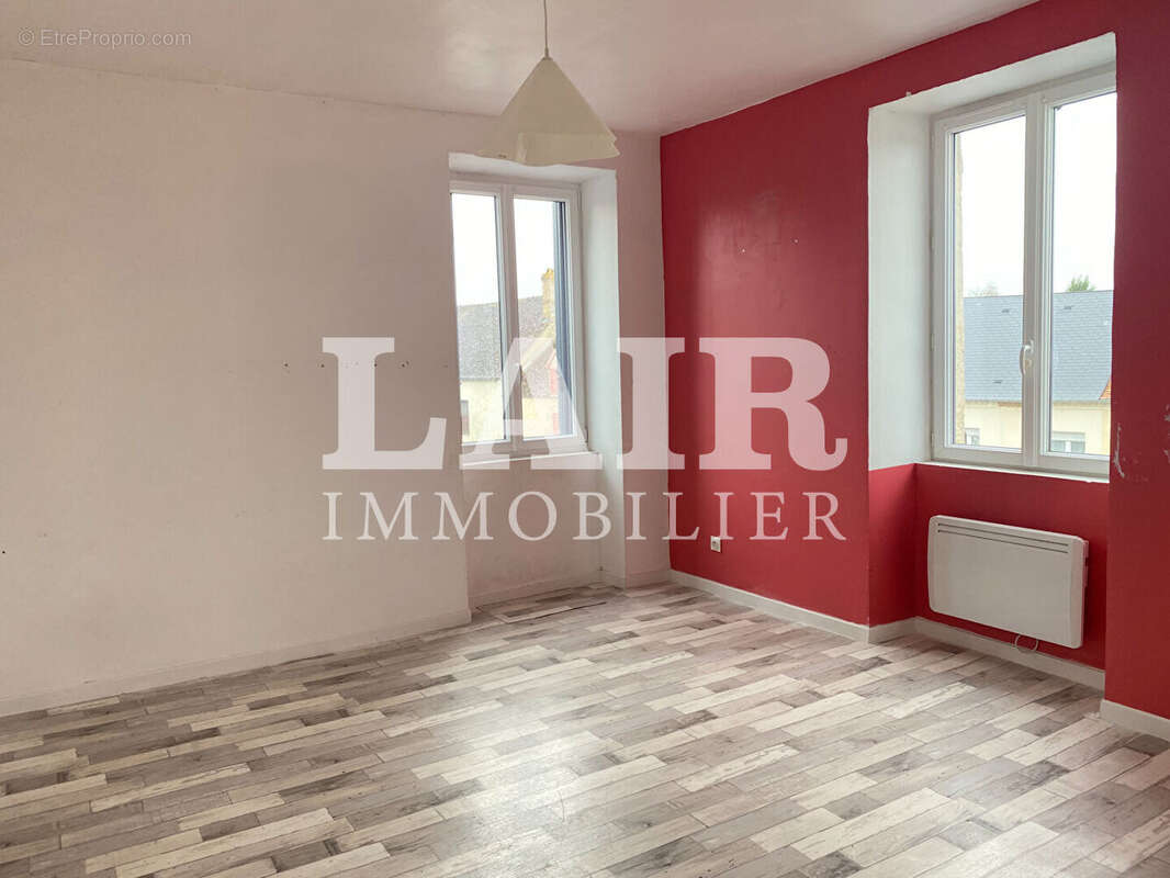 Maison à LA FRESNAYE-SUR-CHEDOUET