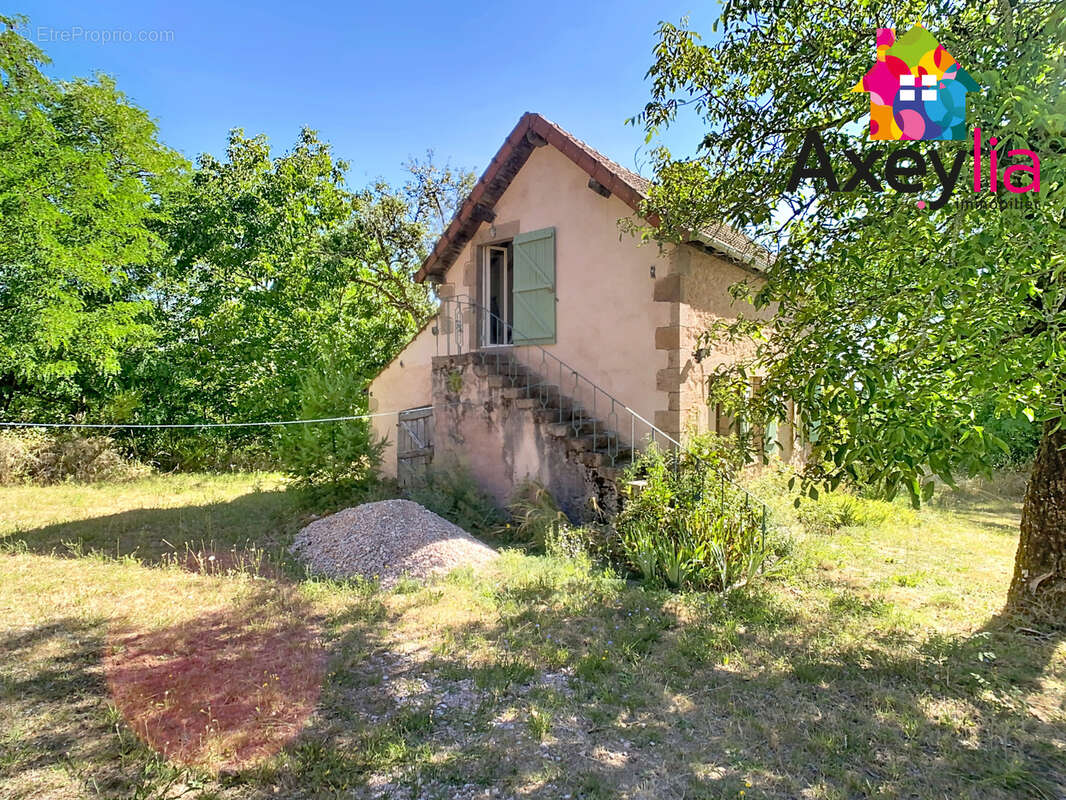 A vendre- proche lapalisse-  maison avec dépendances sur terrain de plus de 2 ha - photo 17
