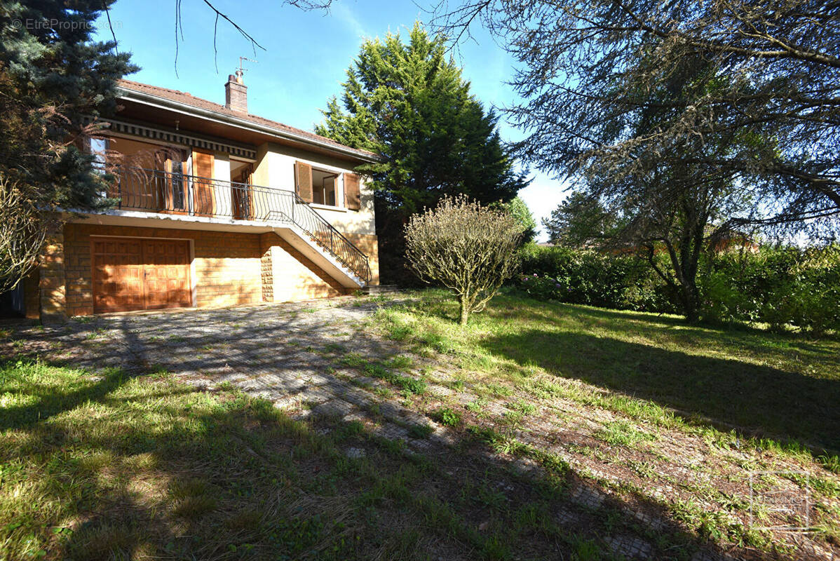 Maison à SAINT-CYR-AU-MONT-D'OR