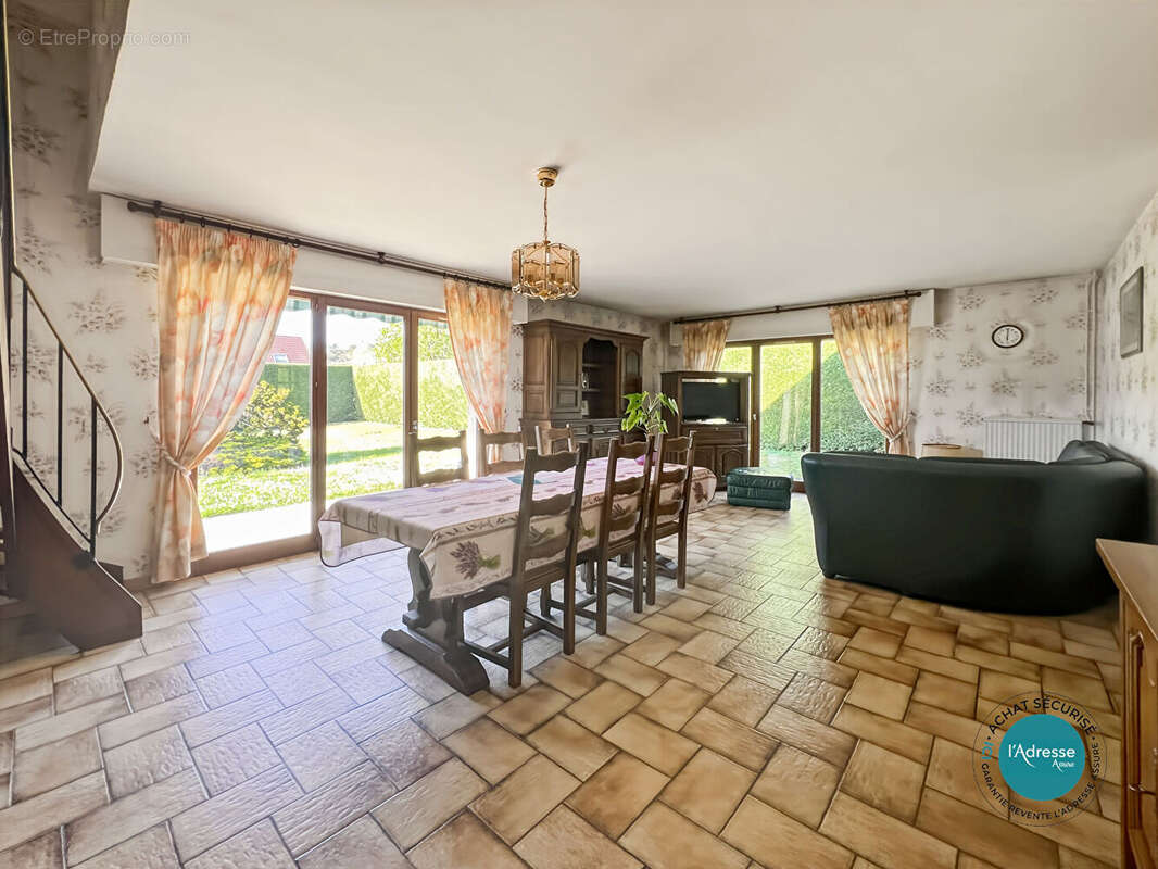 Maison à GUIGNEVILLE-SUR-ESSONNE