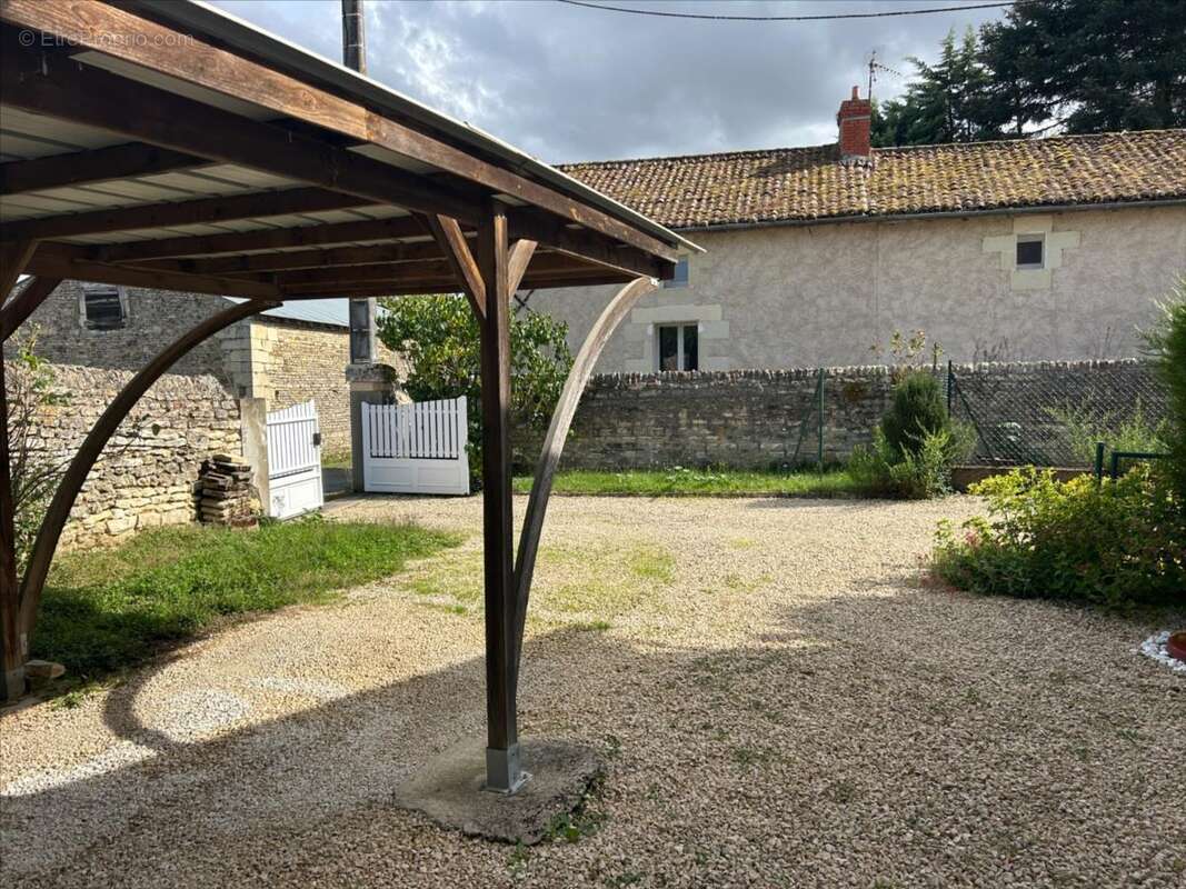 Maison à MARIGNY-BRIZAY