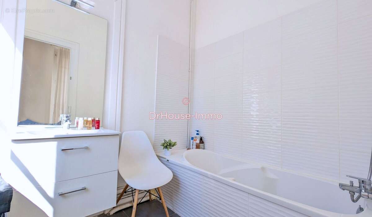 Appartement 105 m² à Saint-Etienne  - photo 87