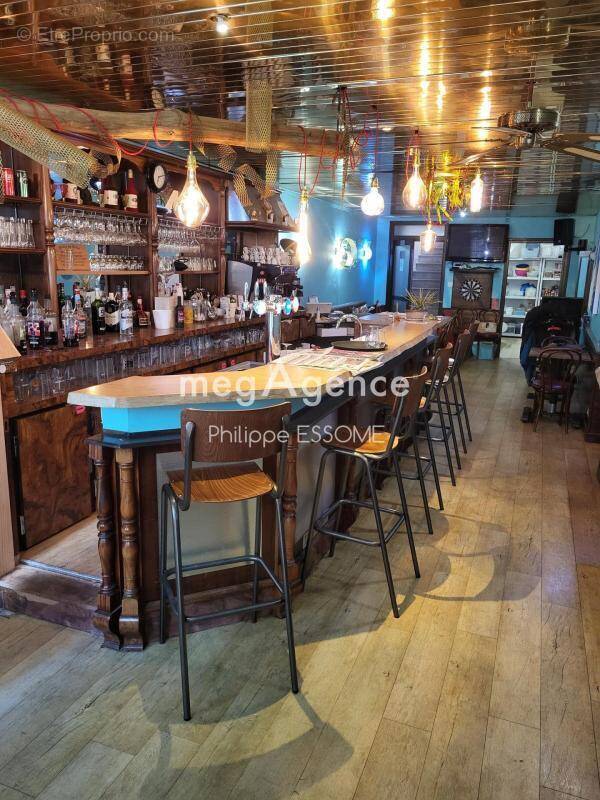 Commerce à SAINT-PIERRE-DE-TRIVISY