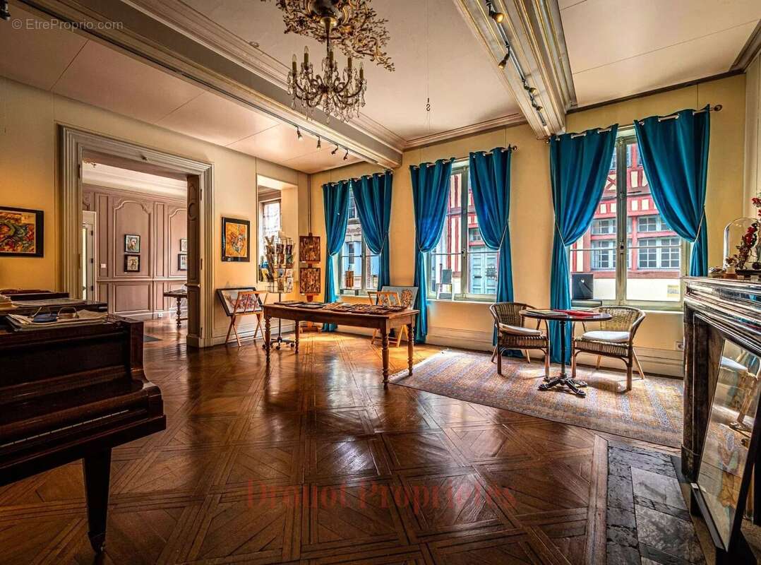 Maison à PONT-L'EVEQUE