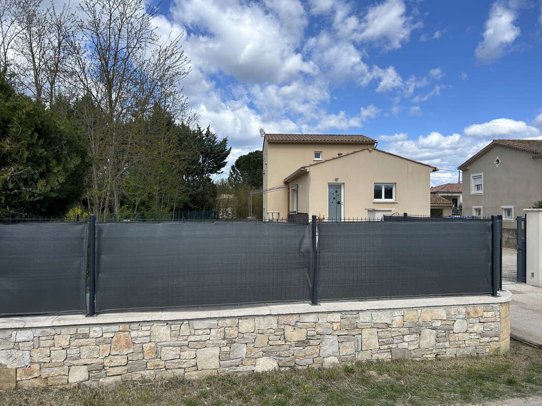 Maison à SAINT-QUENTIN-LA-POTERIE