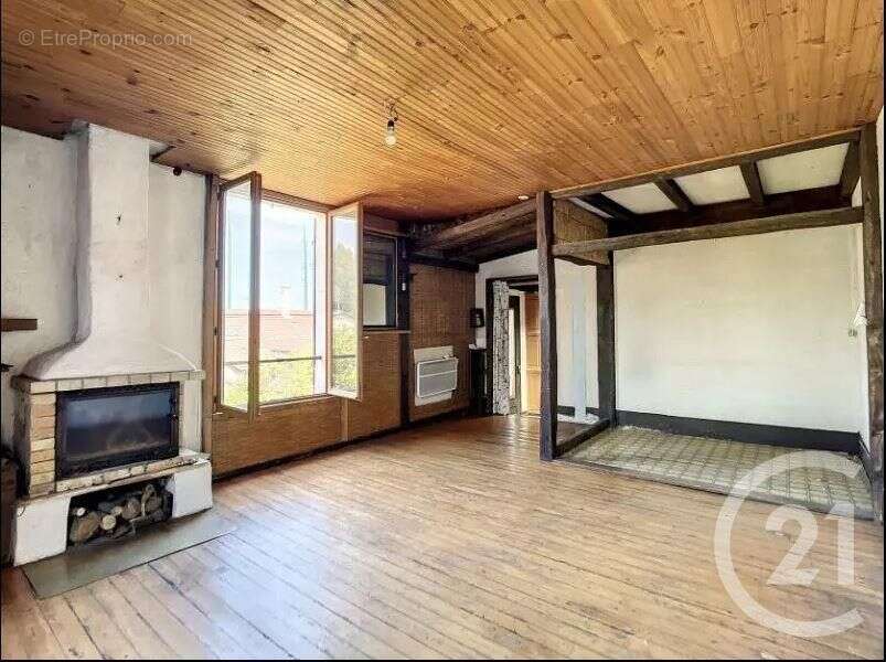 Maison à SAINT-MAUR-DES-FOSSES