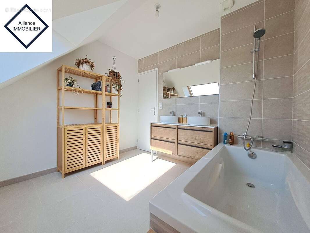 Maison 101 m² à Montauban-De-Bretagne  - photo 7