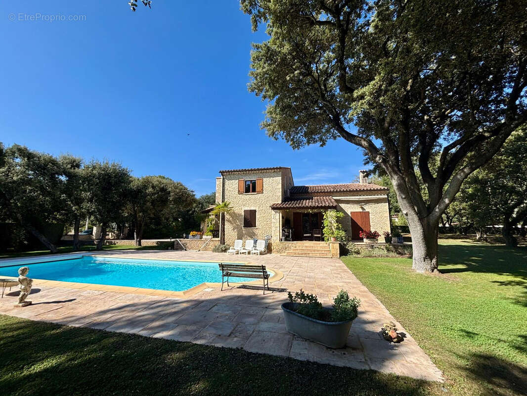 Maison à GRIGNAN