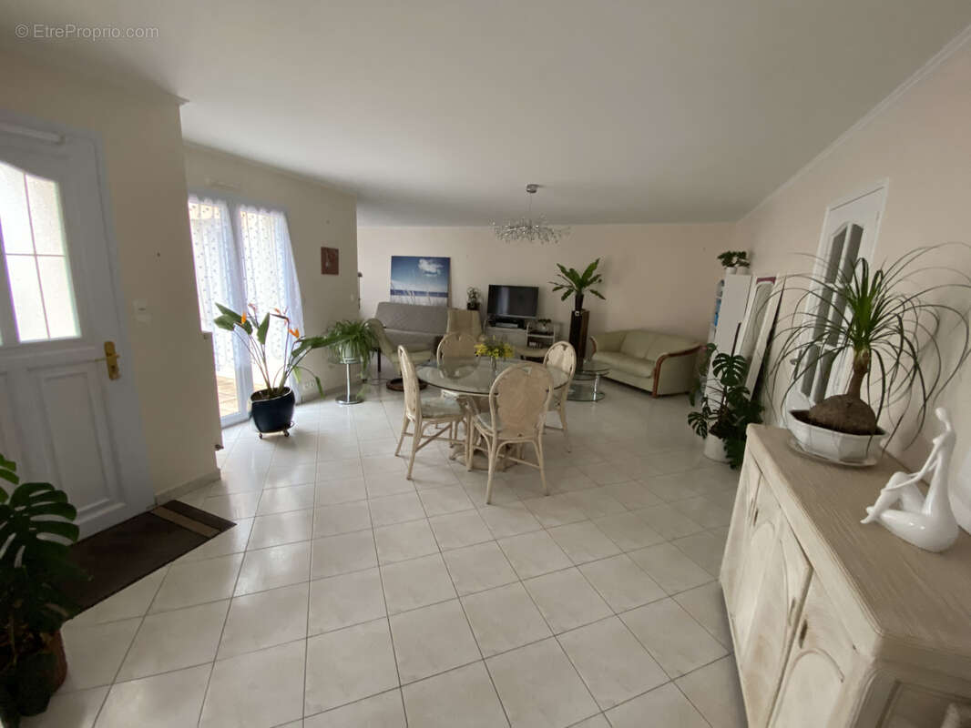 Maison à SAINTE-PAZANNE