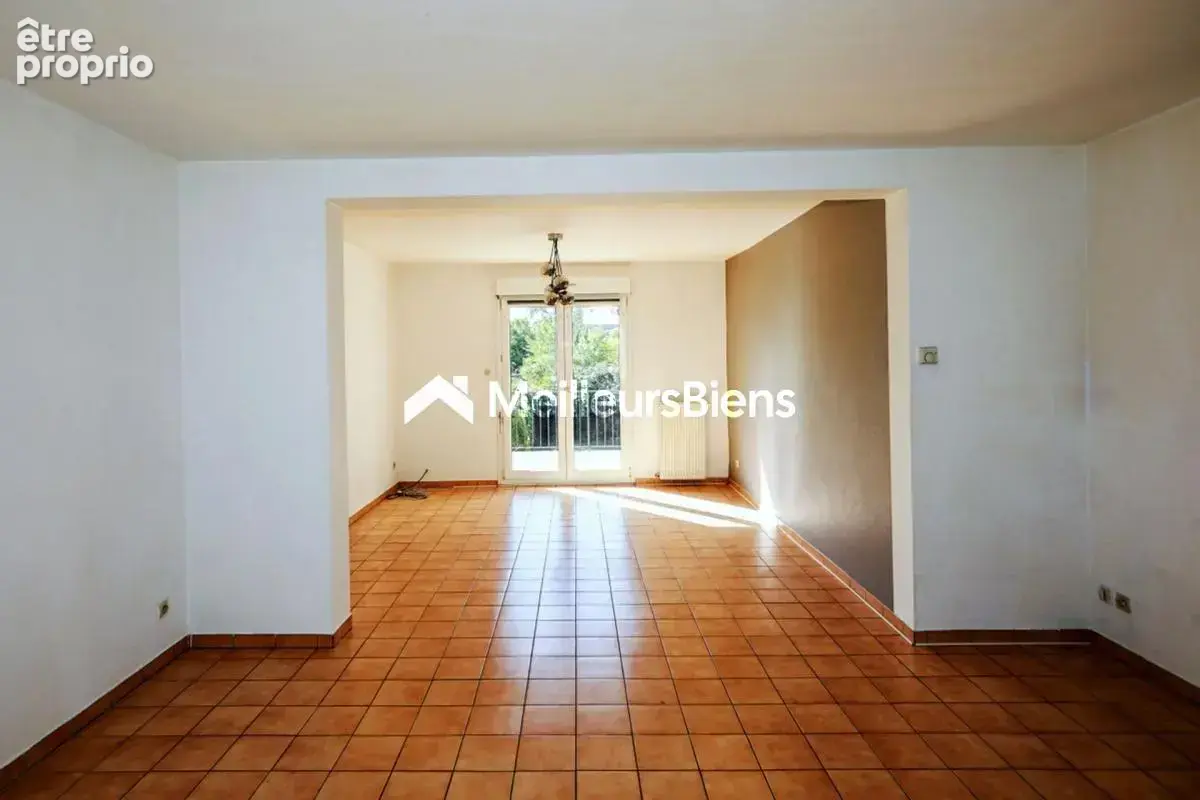 Maison 5 pièces 110 m² à Talange avec garage - photo 3