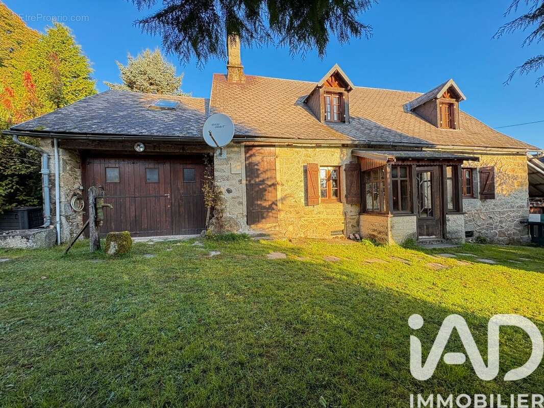 Photo 3 - Maison à LIGINIAC