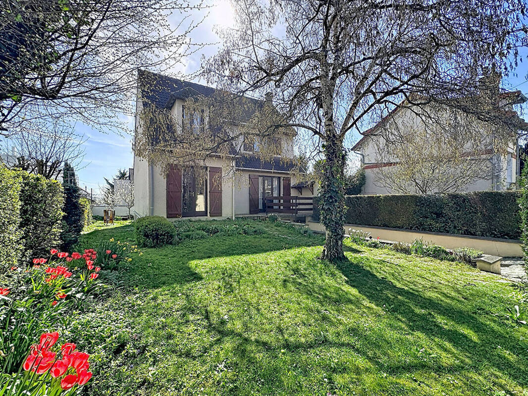 Maison à BONNEUIL-SUR-MARNE