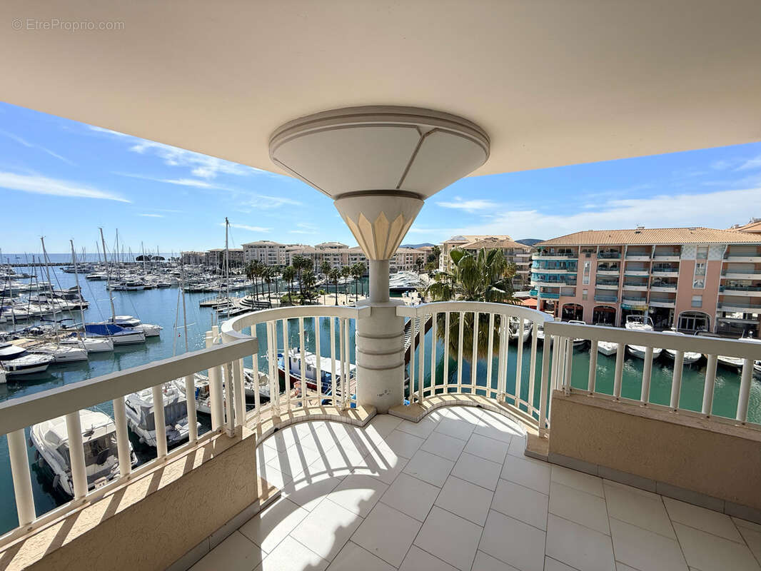 Appartement à FREJUS