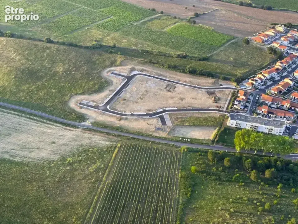 Photo Terrain à Saint-Jean-Lasseille au prix de 100 700€