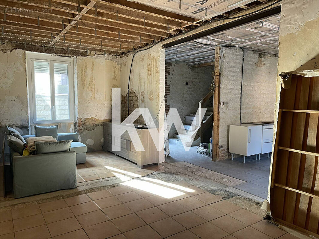 Maison à LE MESNIL-SUR-OGER